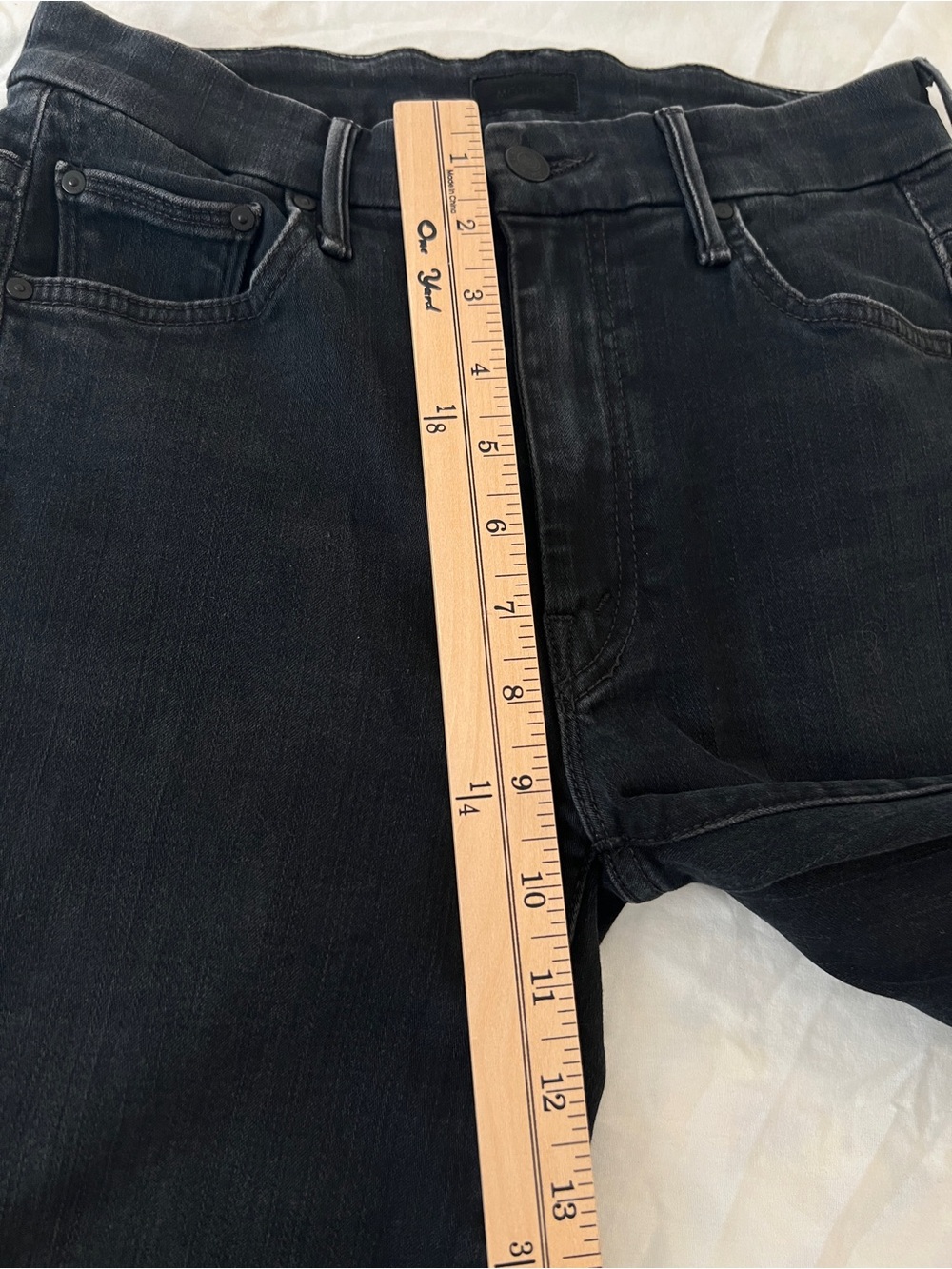 Mother High Waisted Looker Jean In Blackbird Size 26 - Picture 10 of 11